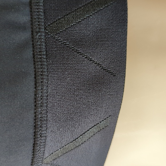 ALALA Eclipse Bra in Black - Picture 10 of 16